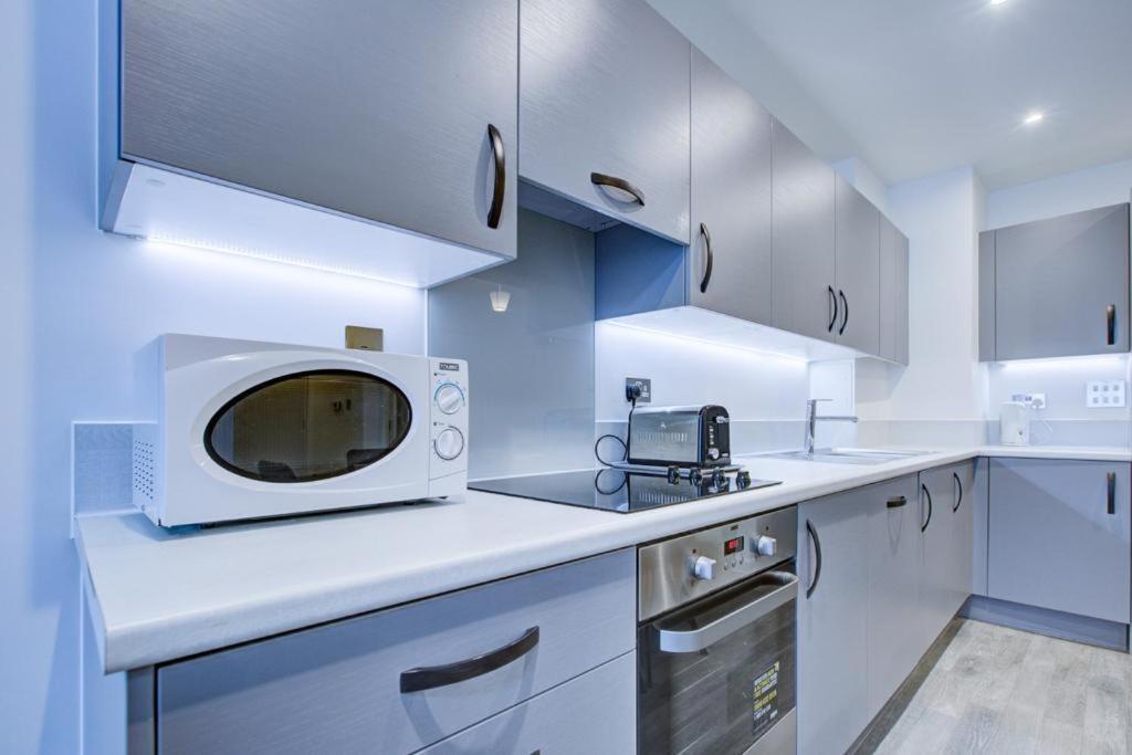 Luxury 2 Bed Flat In A New Block In East Acton Lejlighed London Eksteriør billede
